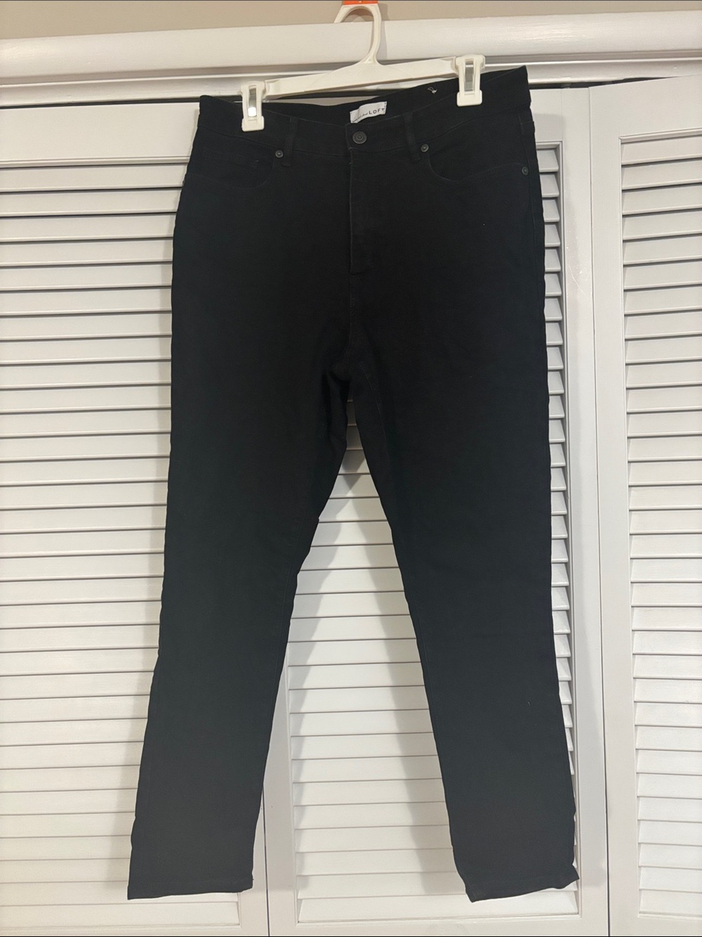Black Loft Women’s The Curvy Skinny Jeans